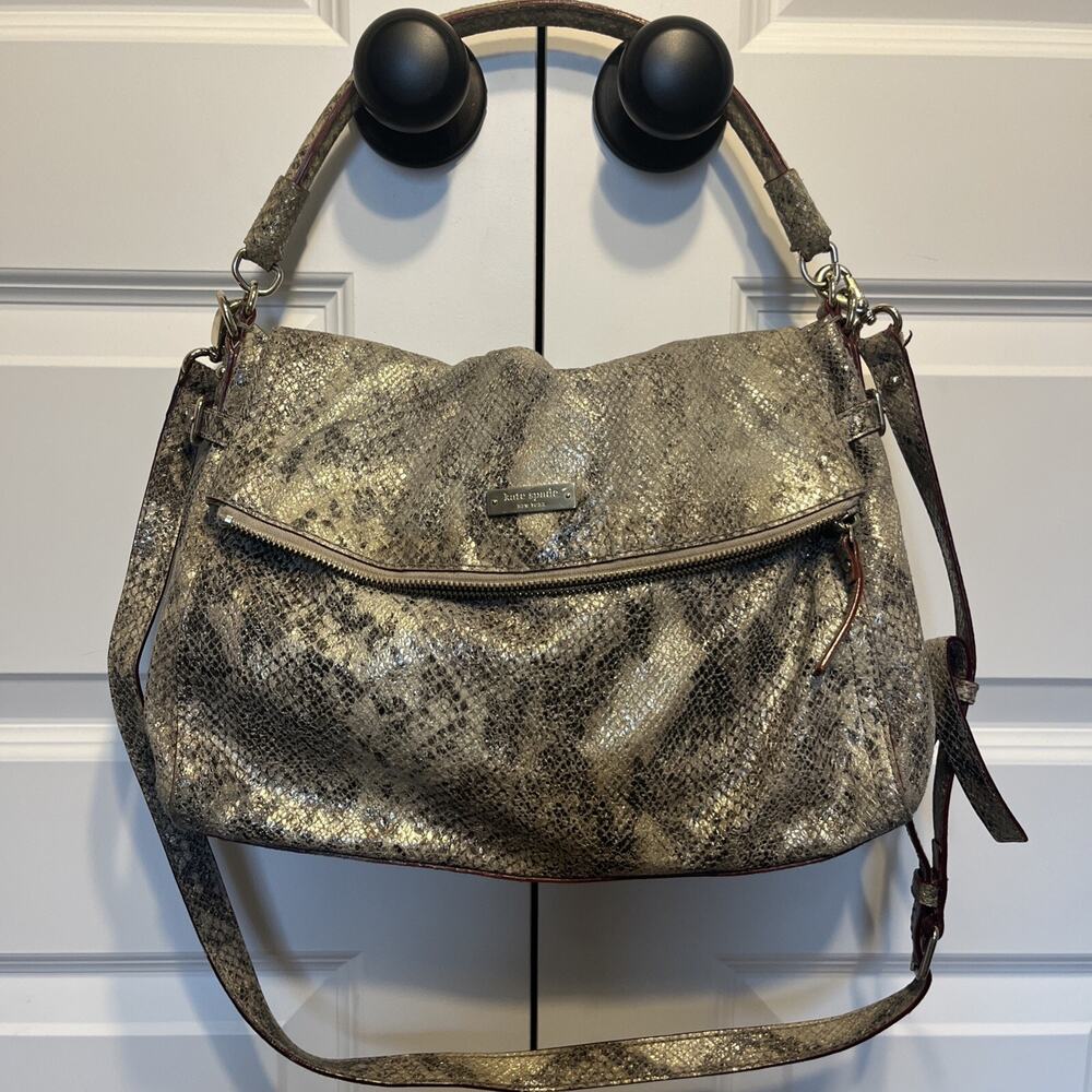 KATE SPADE GRAY METALLIC SNAKESKIN EMBOSSED LEATHER FOLD OVER SHOULDER BAG/TOTE